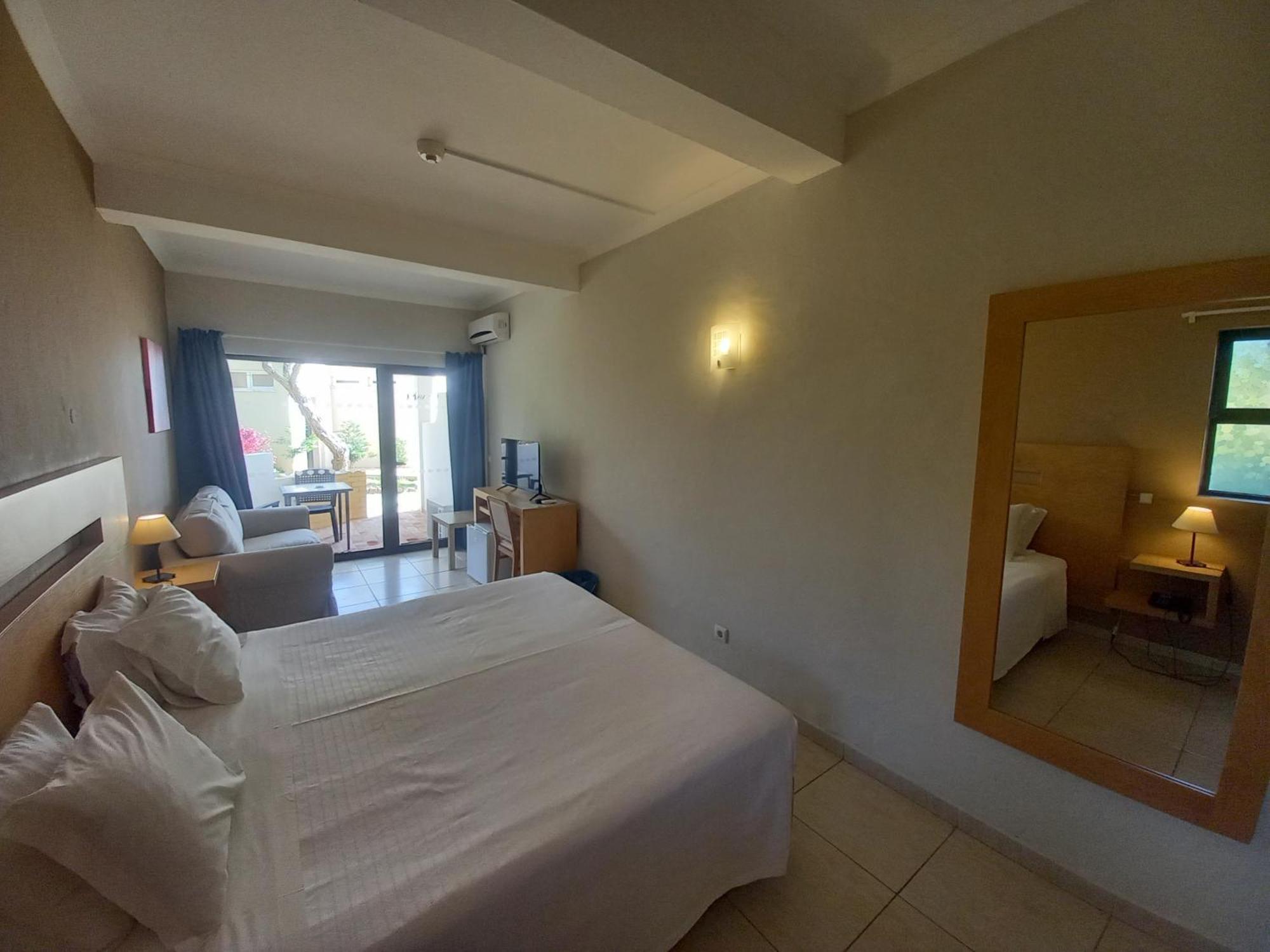 Vilamar Praia Da Luz Bilik gambar
